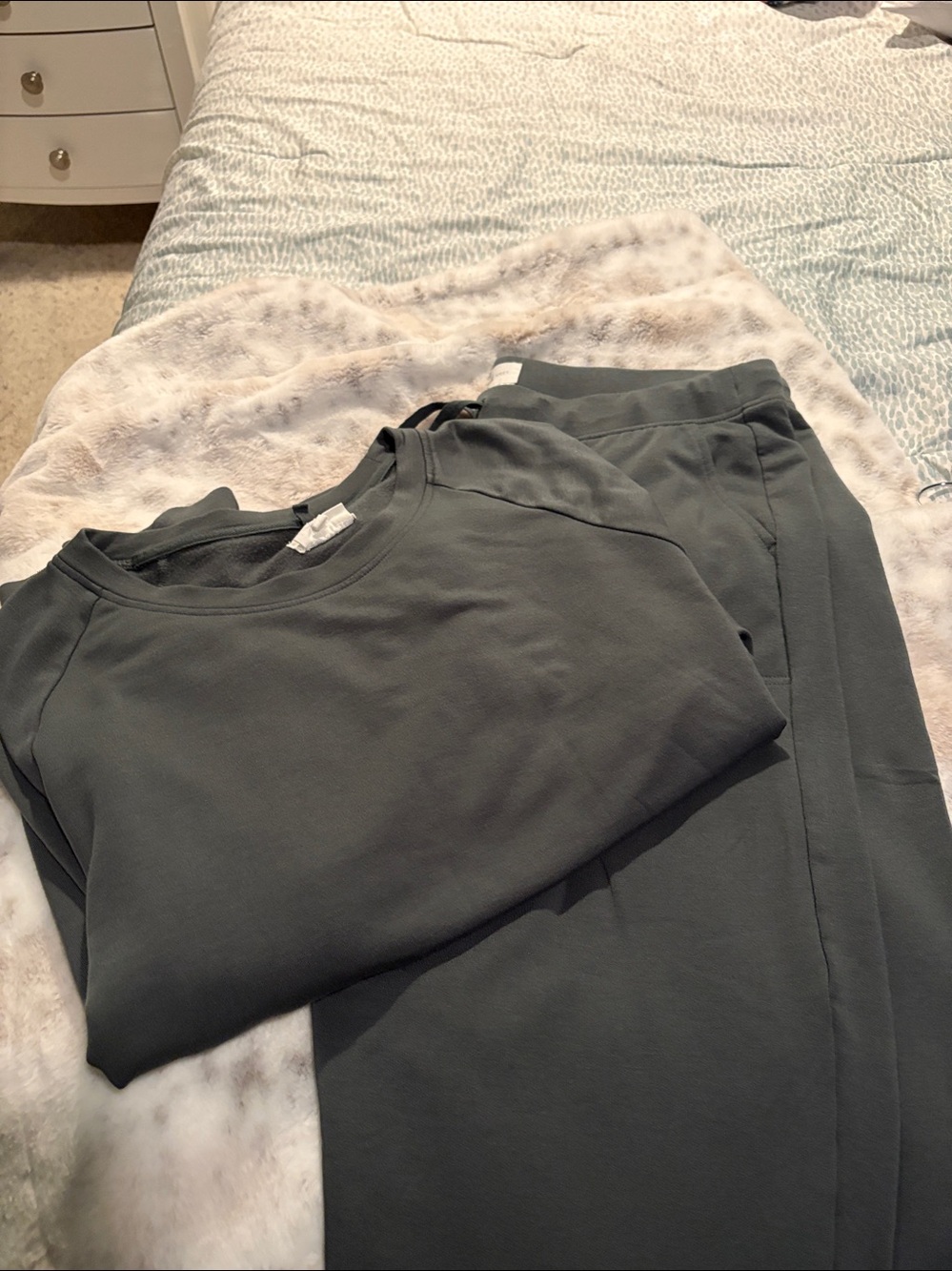 Lou & Grey SignatureSoft Crewneck Lounge Set XL NWOT